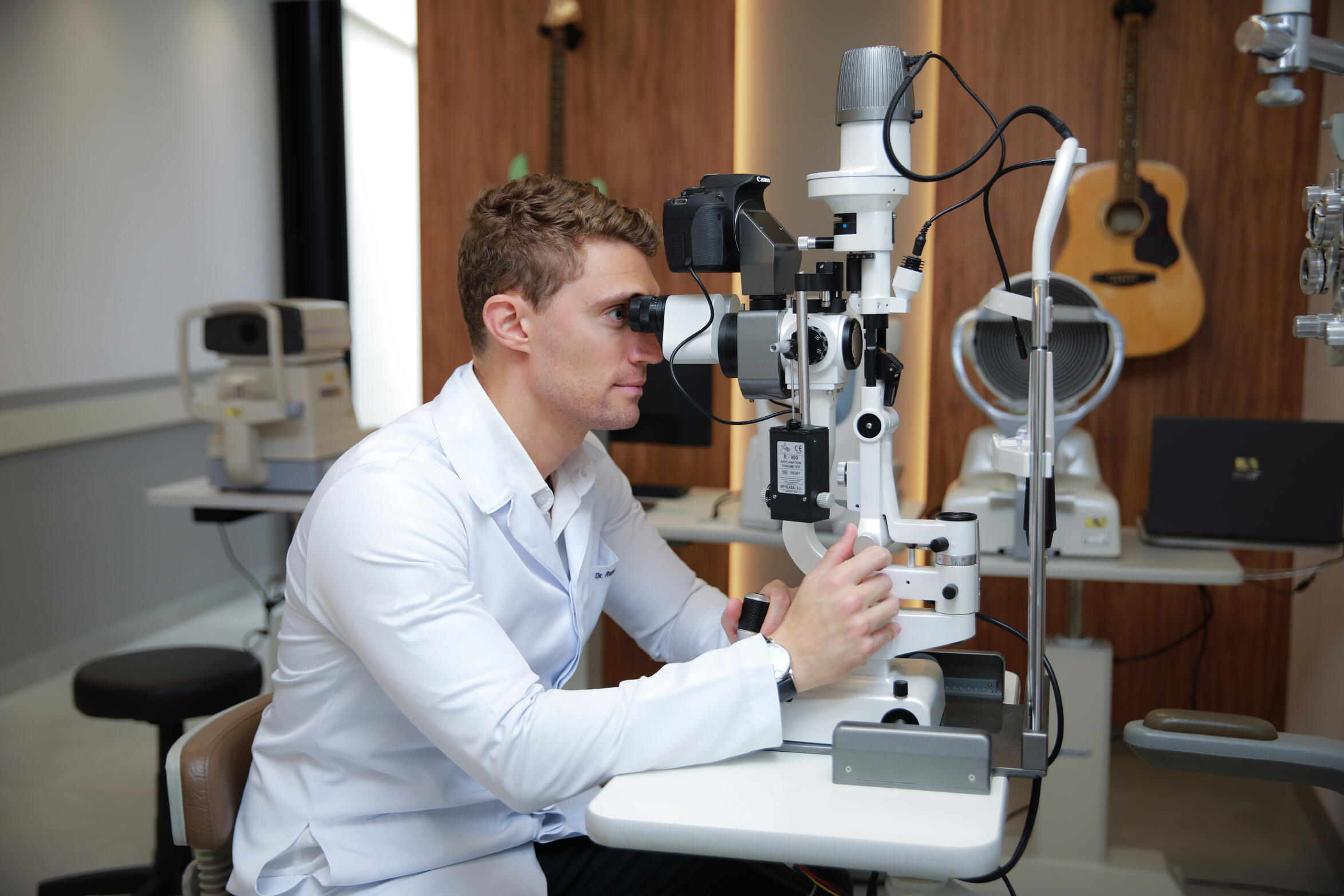 Dr João Vitor Zbeidi Dr João Vitor Zbeidi